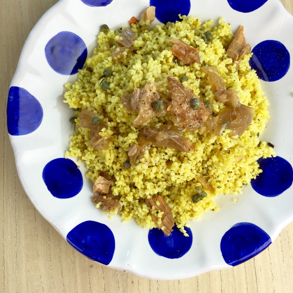 Cous Cous Piccante Con Filetti Di Tonno E Cipolla Di Tropea Glassata