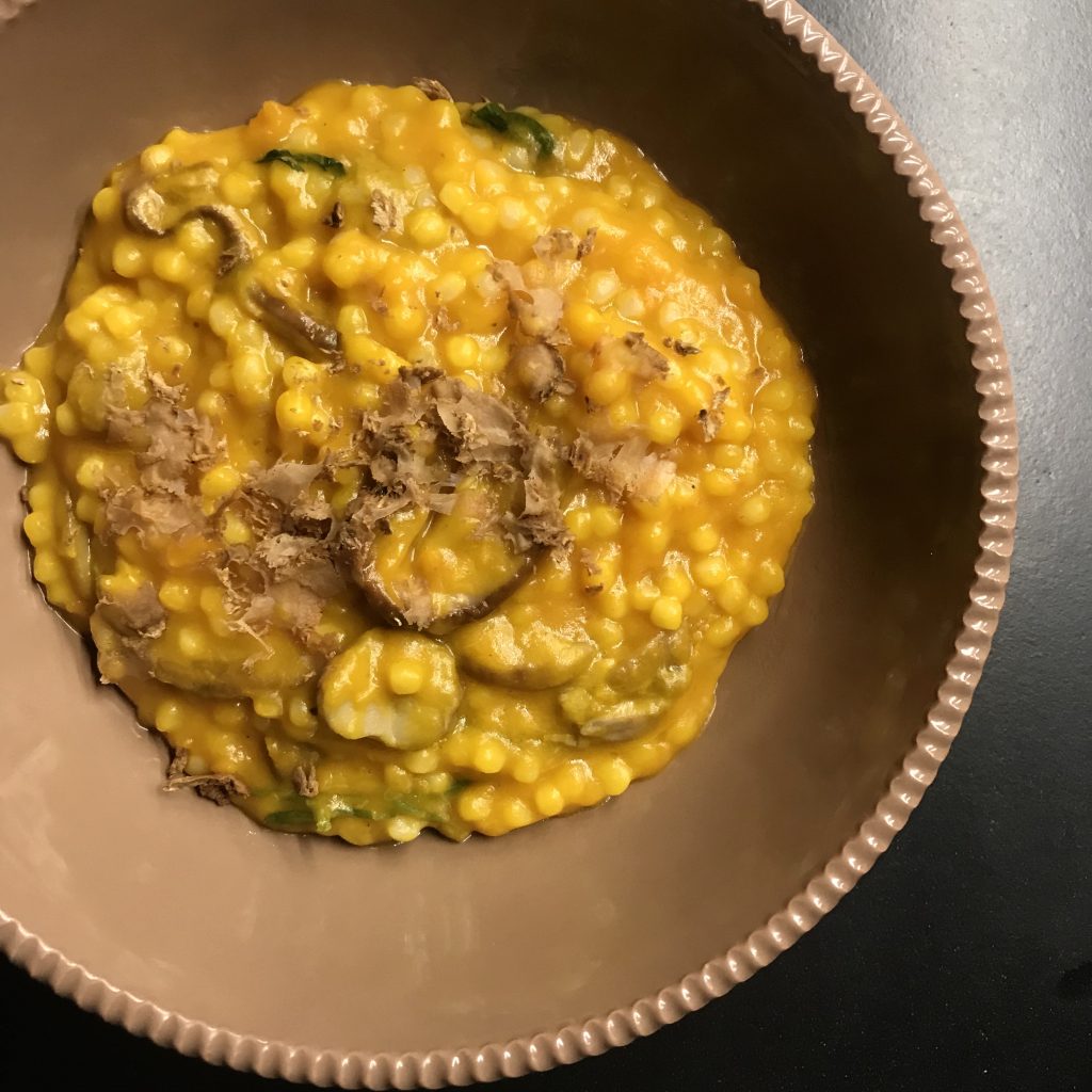 Fregola risottata con zucca, porcini e tartufo. chiaramaci