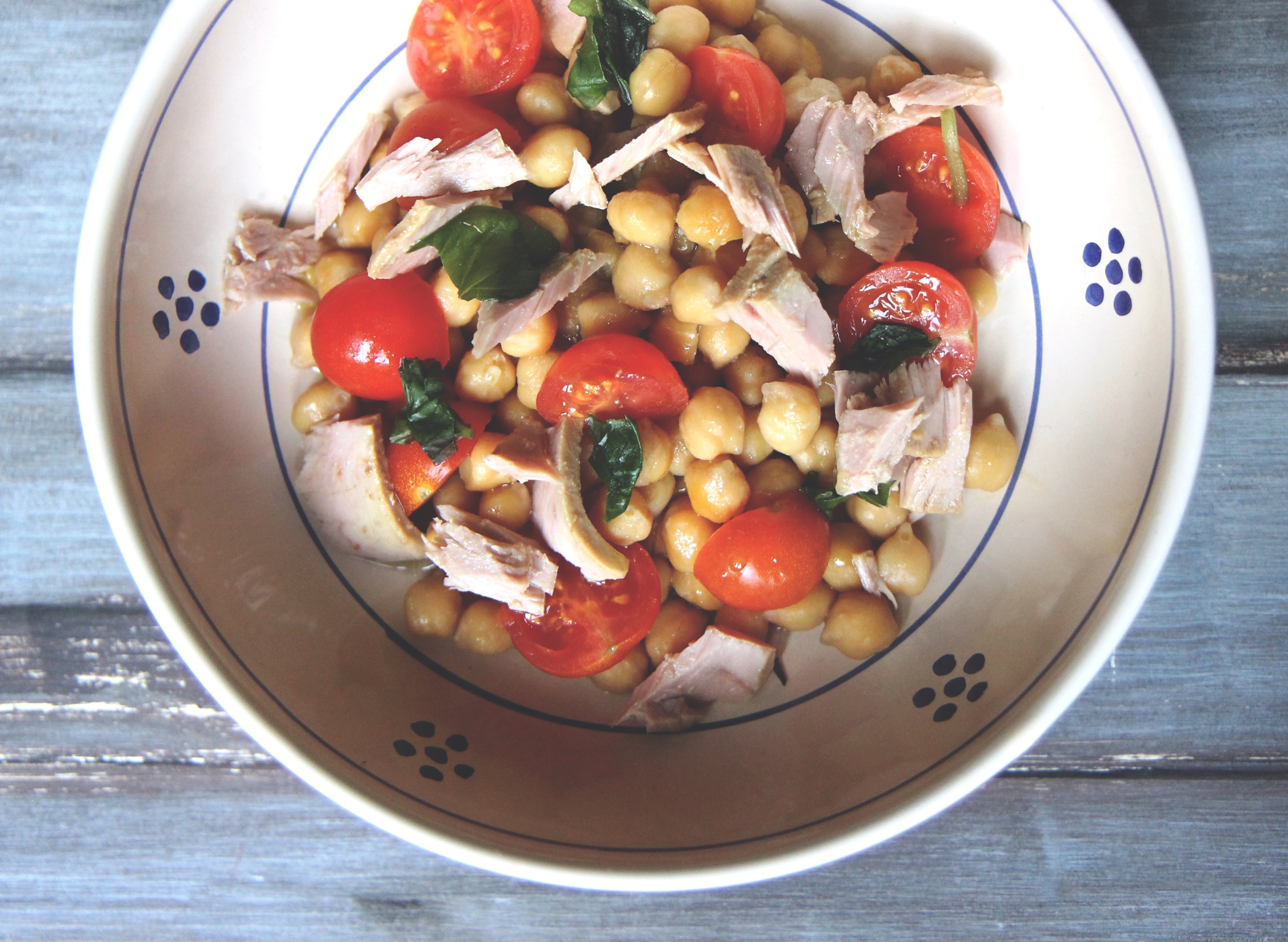 Insalata Di Ceci Pomodorini E Tonno Fatto In Casa Chiaramaci