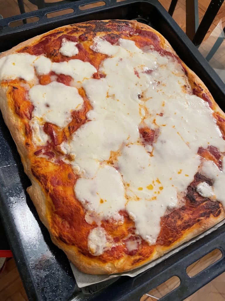 Pizza margherita. chiaramaci