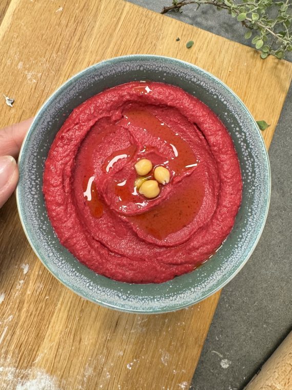 hummus di barbabietole